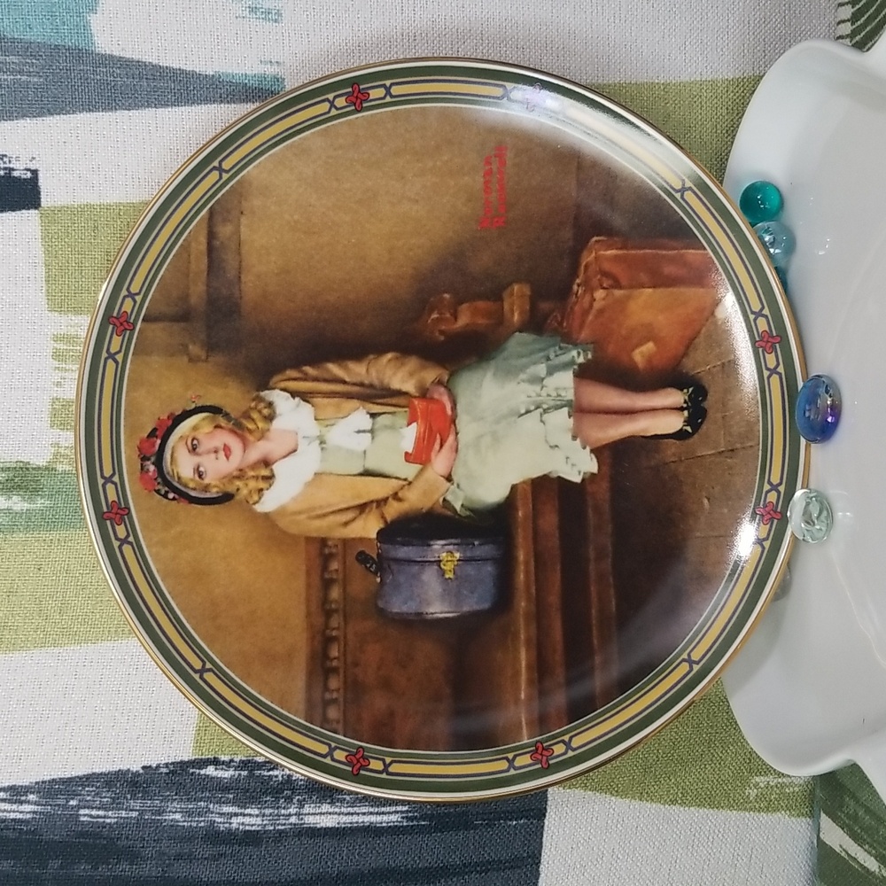 P2a- Knowles Norman Rockwell "A Young Girl's Dream" 1985 LE Collector's Plate